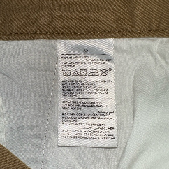 NWT Men’s Old Navy khaki shorts size 32 slim - Picture 4 of 5